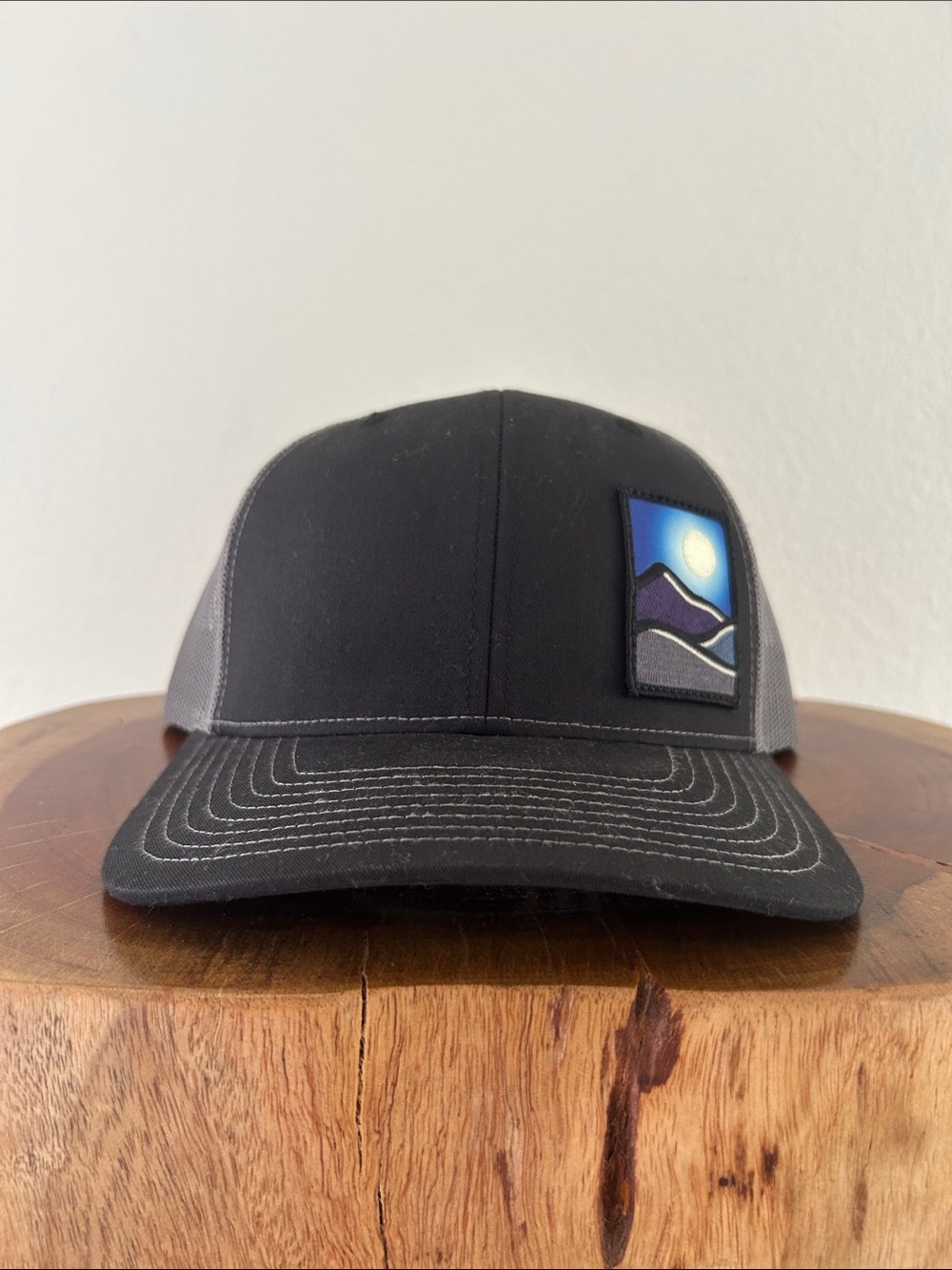 Tommy Breeze Black and Gray Mesh Trucker Hat (never worn)